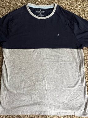 Tailor Vintage Men’s Navy and Light Gray Colorblock Short Sleeve Tee